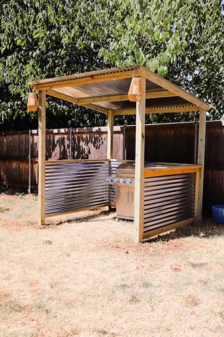 The Little Getaway-Sleeps 4, Firepit, Pet Friendly Vila Pottsboro Exterior foto